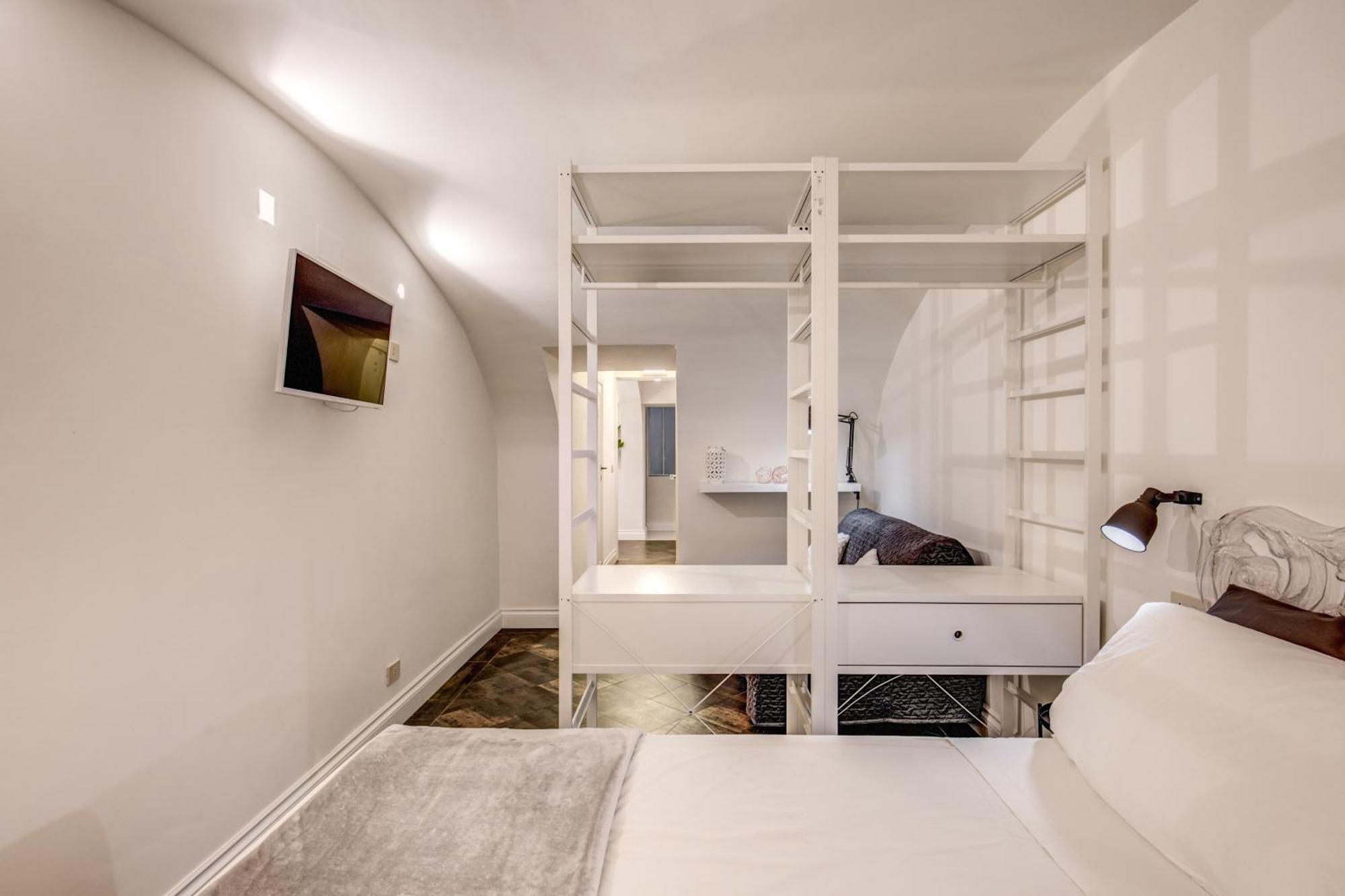 Cozy Flat In Front Of Fori Imperiali Rom